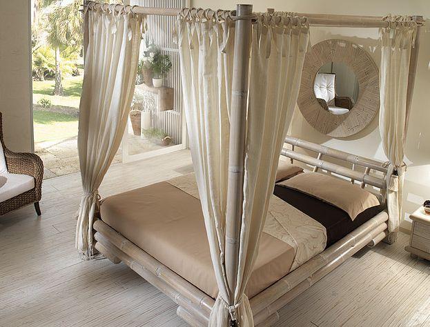 Galeria zdjęć - Łóżko z baldachimem w tradycyjnej i nowoczesnej